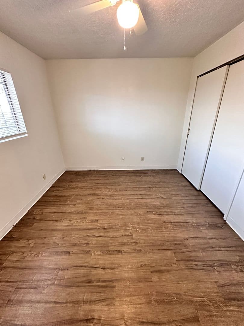 Albuquerque Apartment: 3618 Lafayette Drive Ne