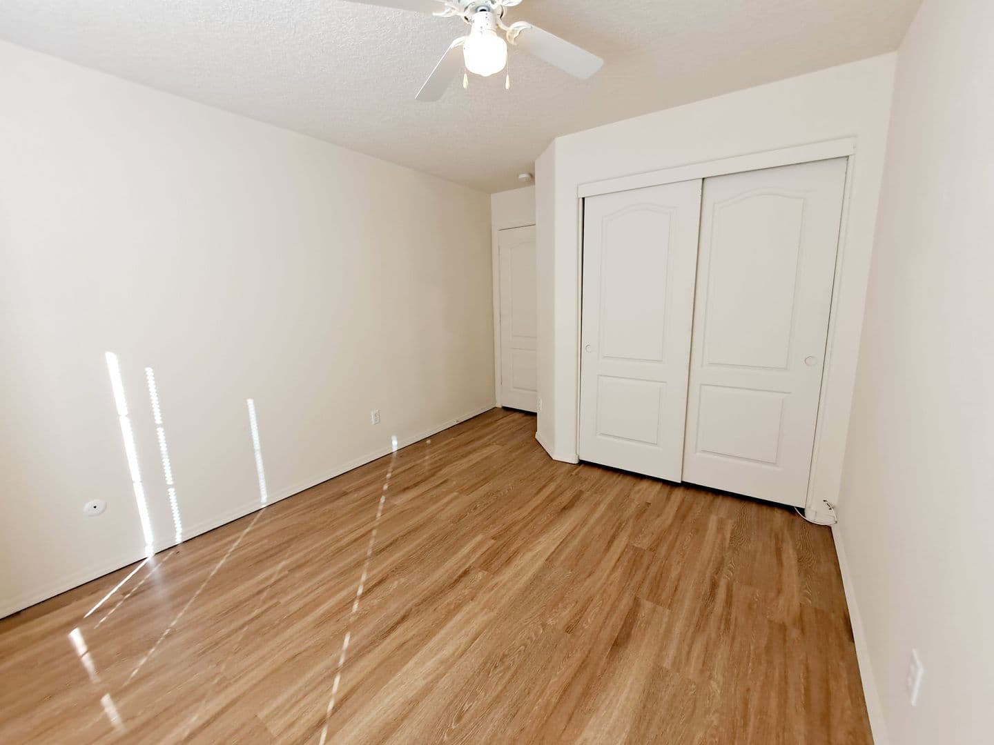 Los Lunas House: 750 Blue Sage Ave SW