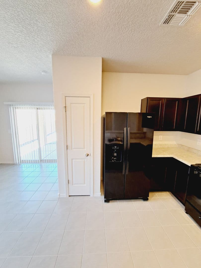 Los Lunas House: 761 Desert Senna