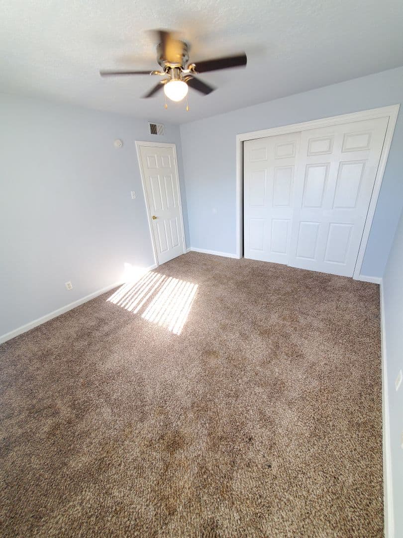 Los Lunas Apartment: 250 Village Drive