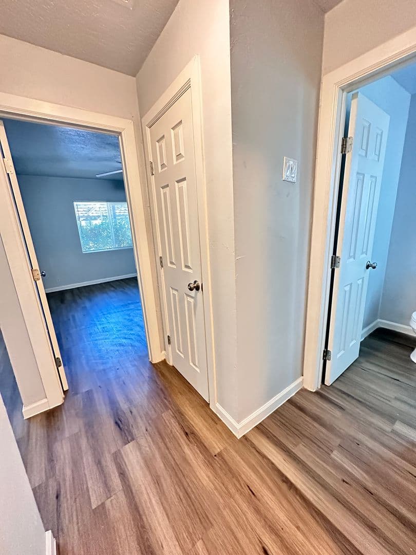 Albuquerque Apartment: 210 Cornell Drive SE