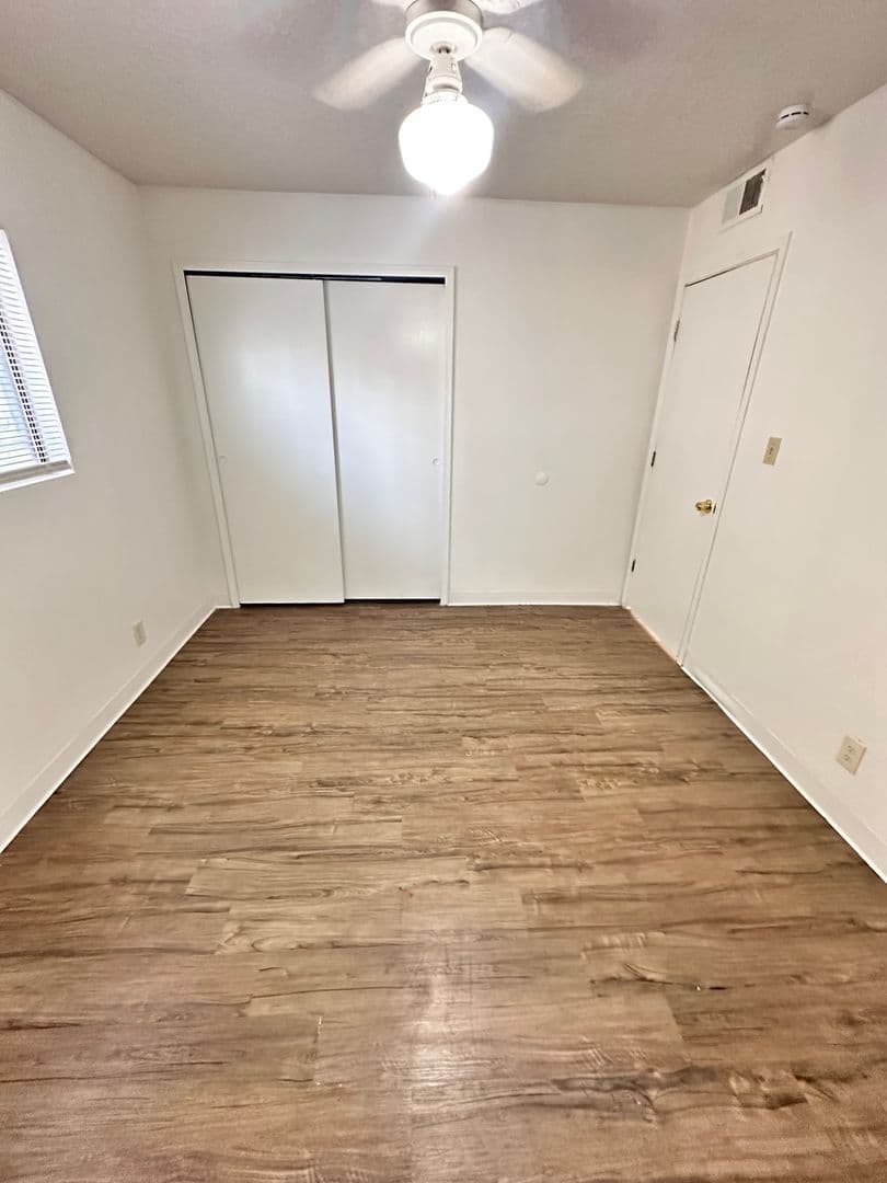 Albuquerque Apartment: 3618 Lafayette Drive Ne