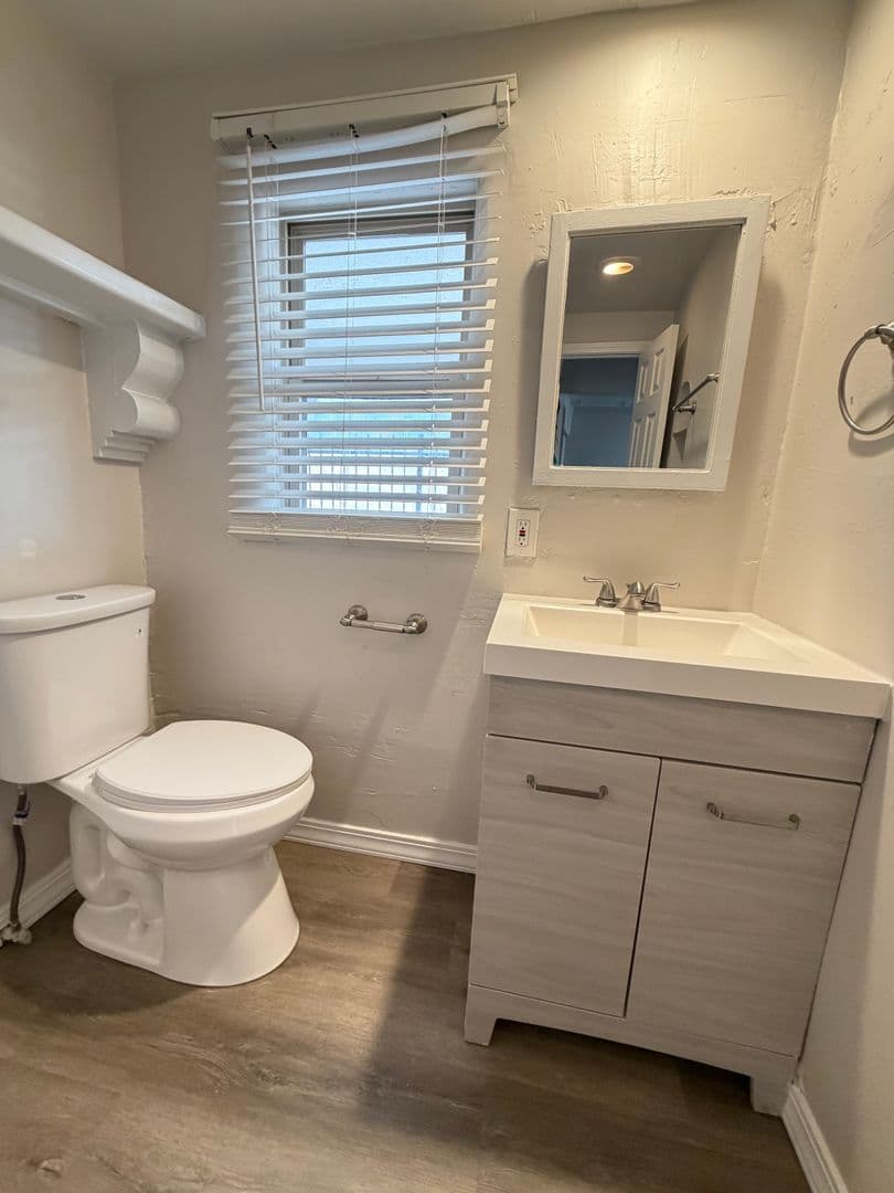 Albuquerque Apartment: 426 Towner Ave NW