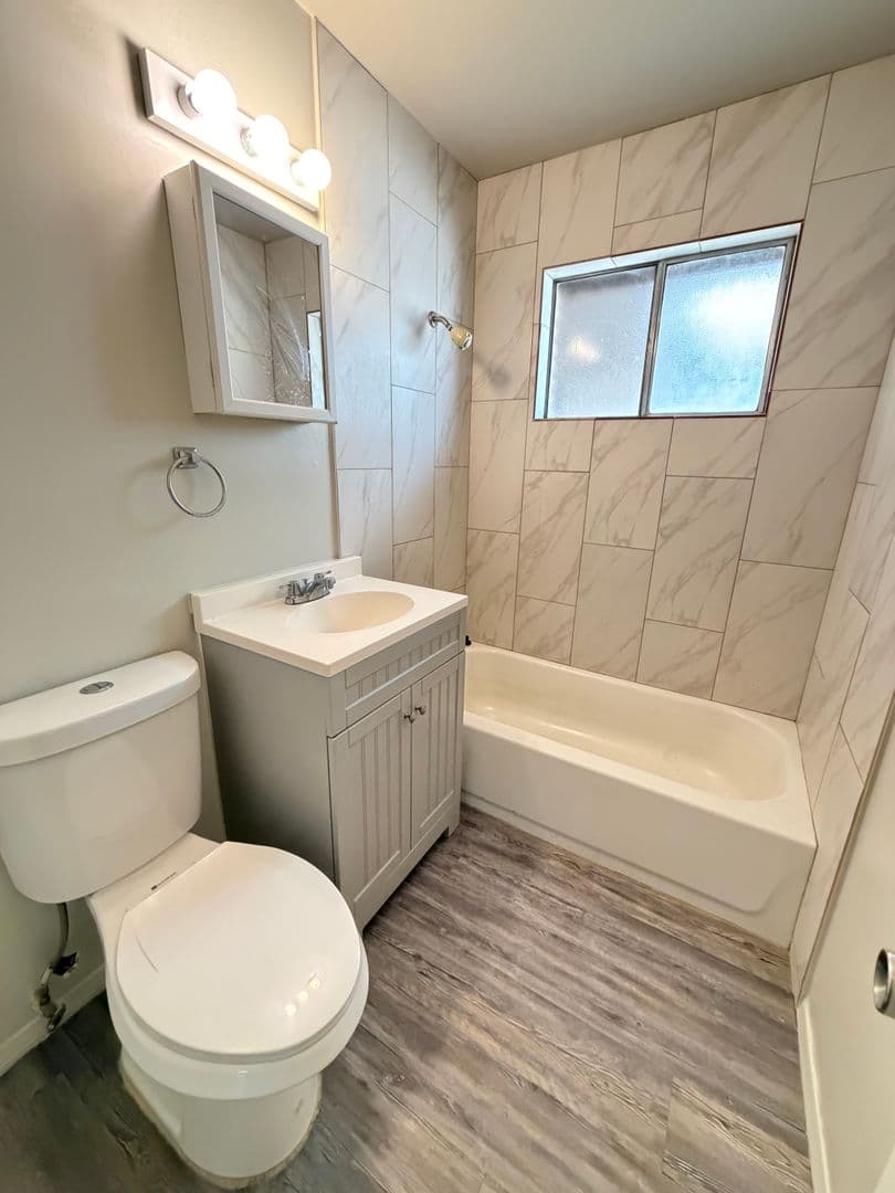 Albuquerque Apartment: 3211 Morris Street NE
