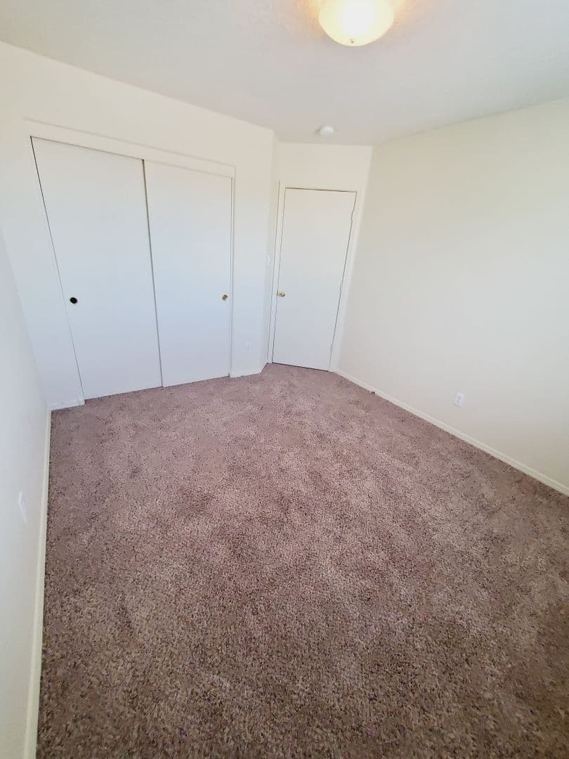 Los Lunas House: 631 Rain Lily