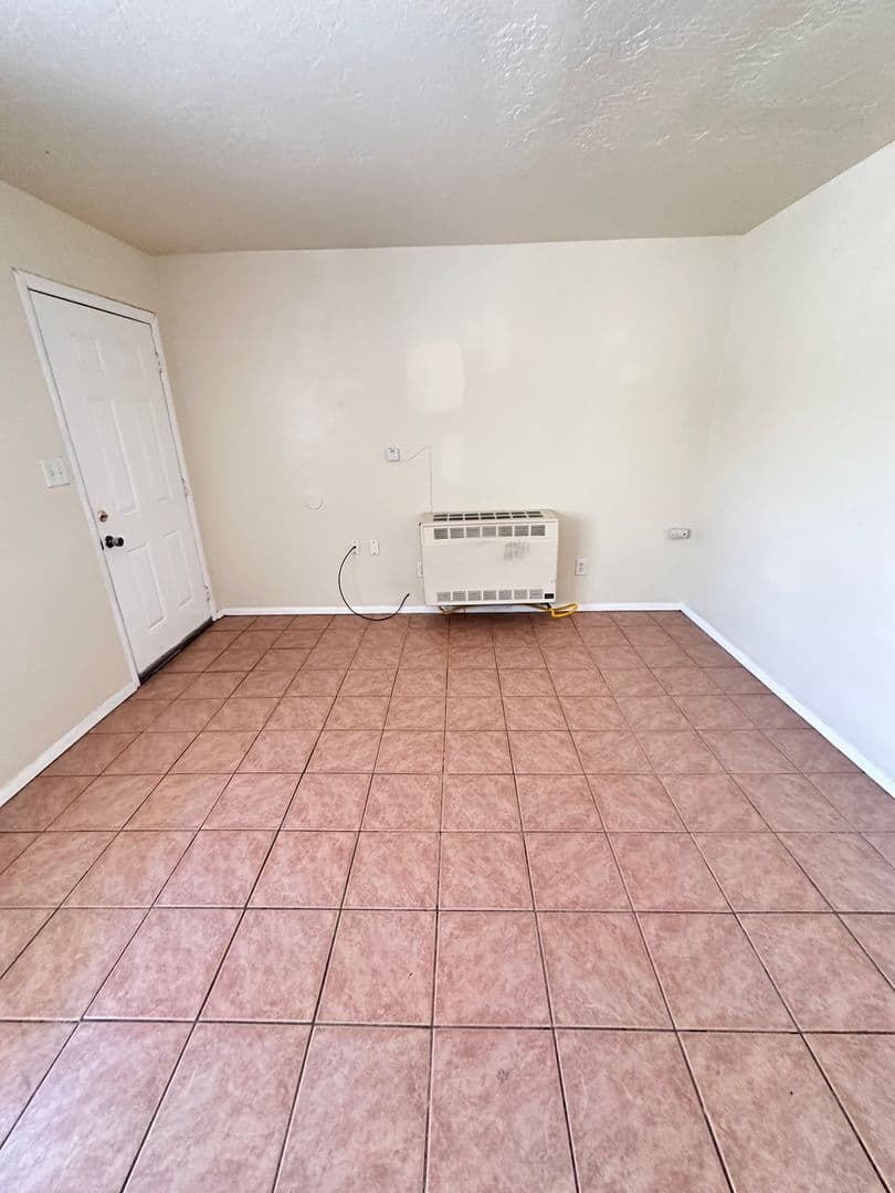 Albuquerque Apartment: 501 Texas Street NE