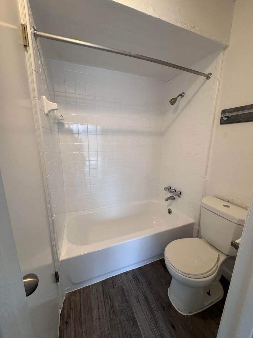 Houston Apartment: 9310 Long Point