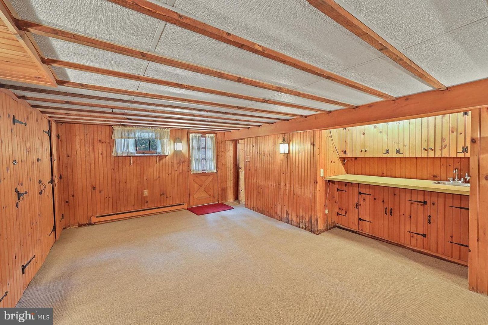 Camp Hill House: 34 S 24th St