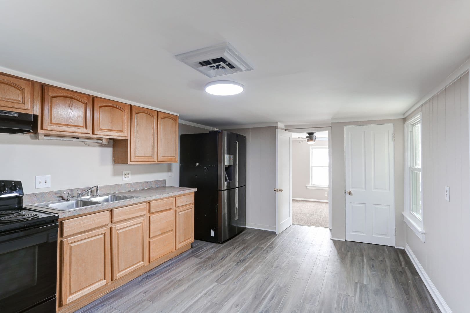 Wormleysburg Apartment: 306 S Front St.