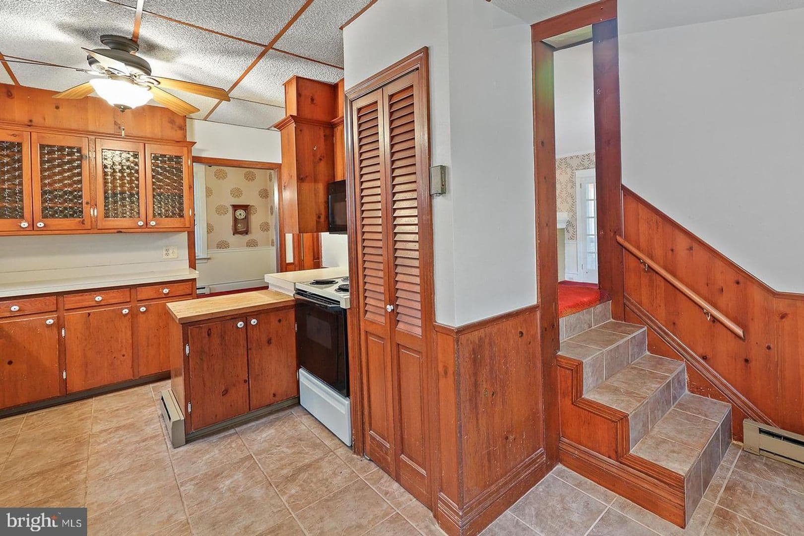 Camp Hill House: 34 S 24th St