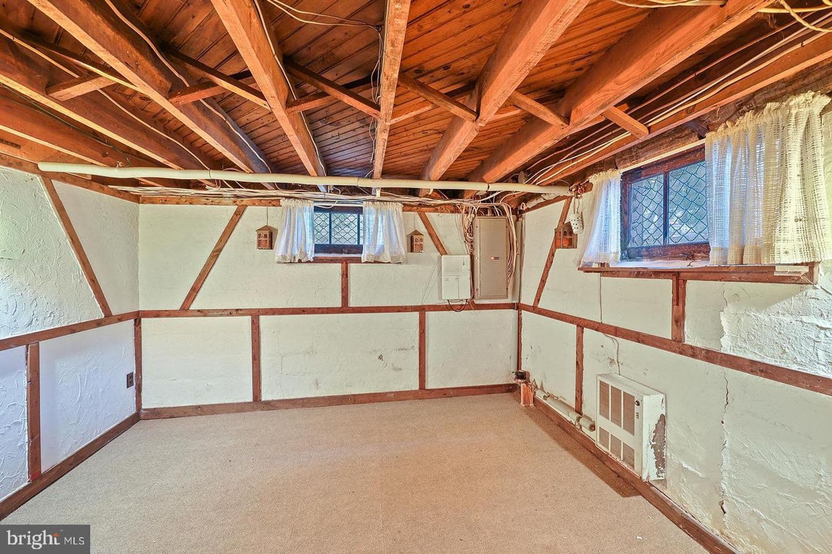 Camp Hill House: 34 S 24th St