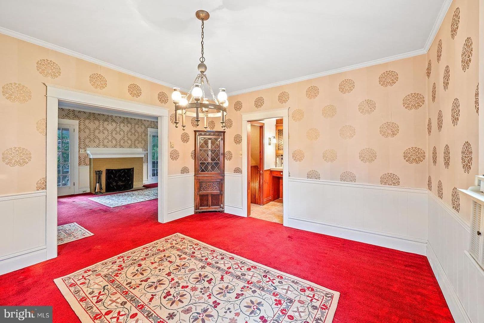 Camp Hill House: 34 S 24th St