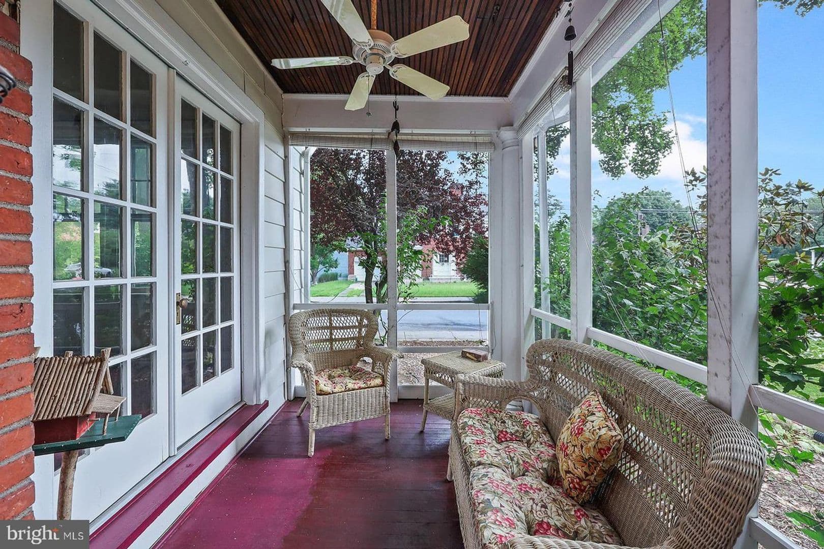 Camp Hill House: 34 S 24th St
