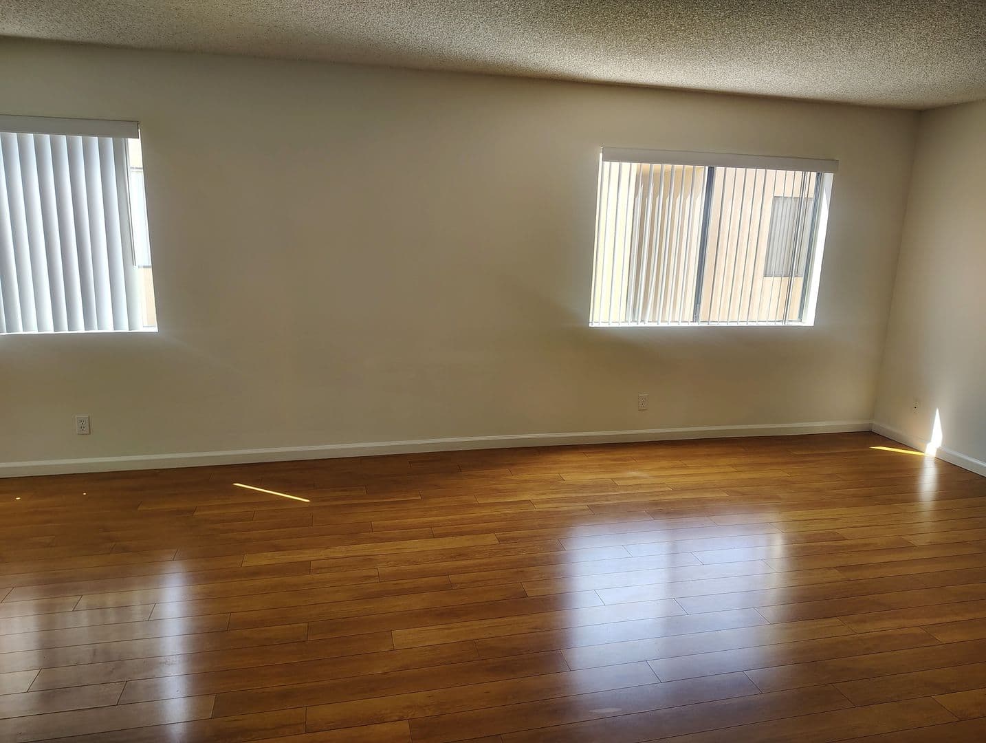 Glendale Apartment: 320 W. Maple St.