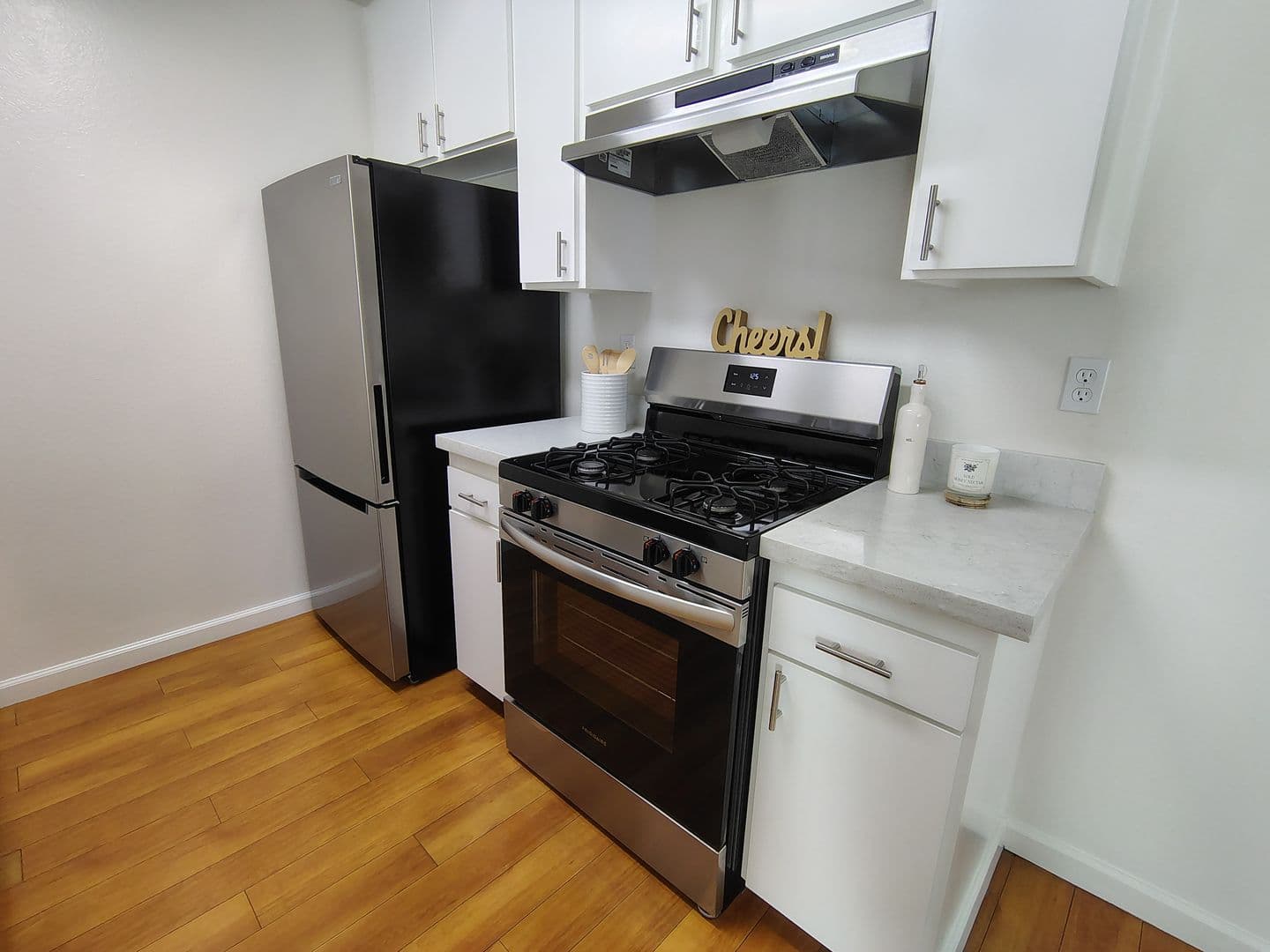 Glendale Apartment: 320 W. Maple St.