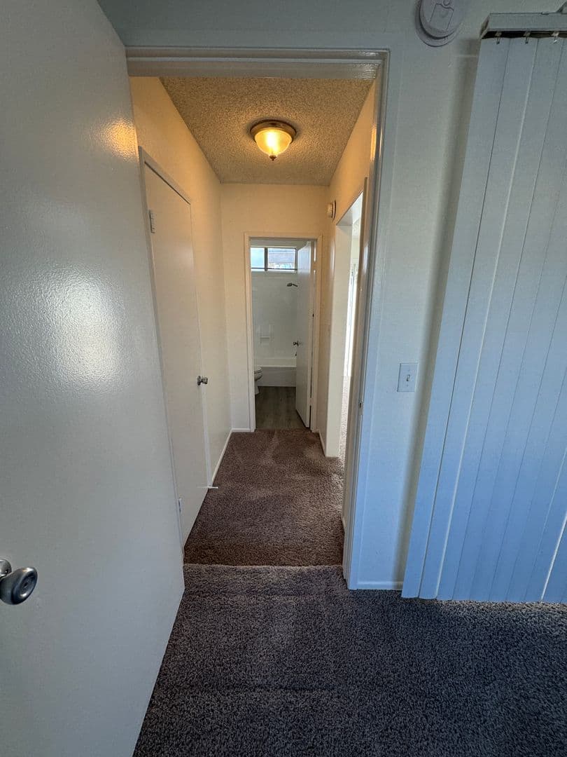 Sherman Oaks Apartment: 4747 Kester Ave