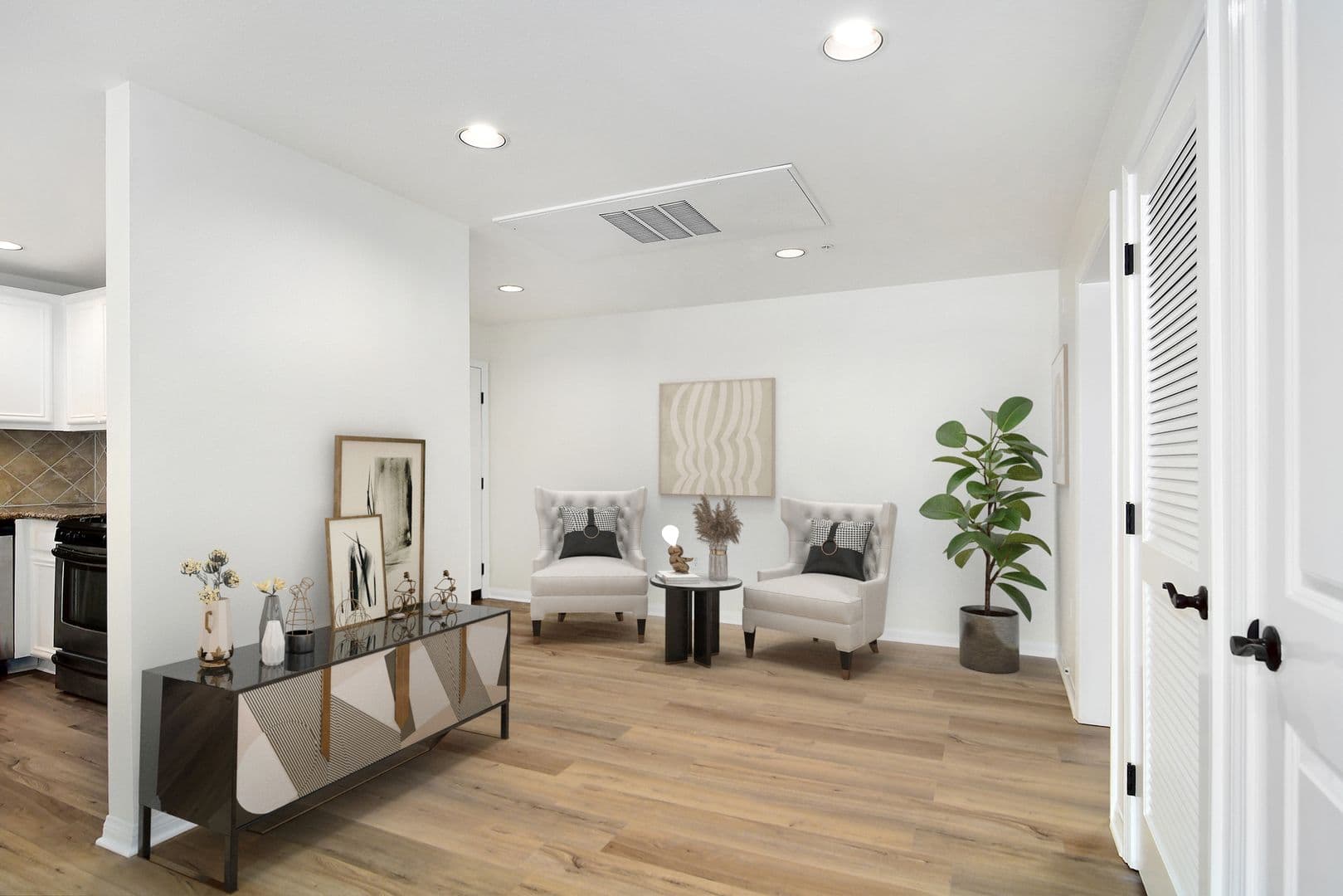 Toluca Lake Apartment: 4205 Cahuenga Boulevard