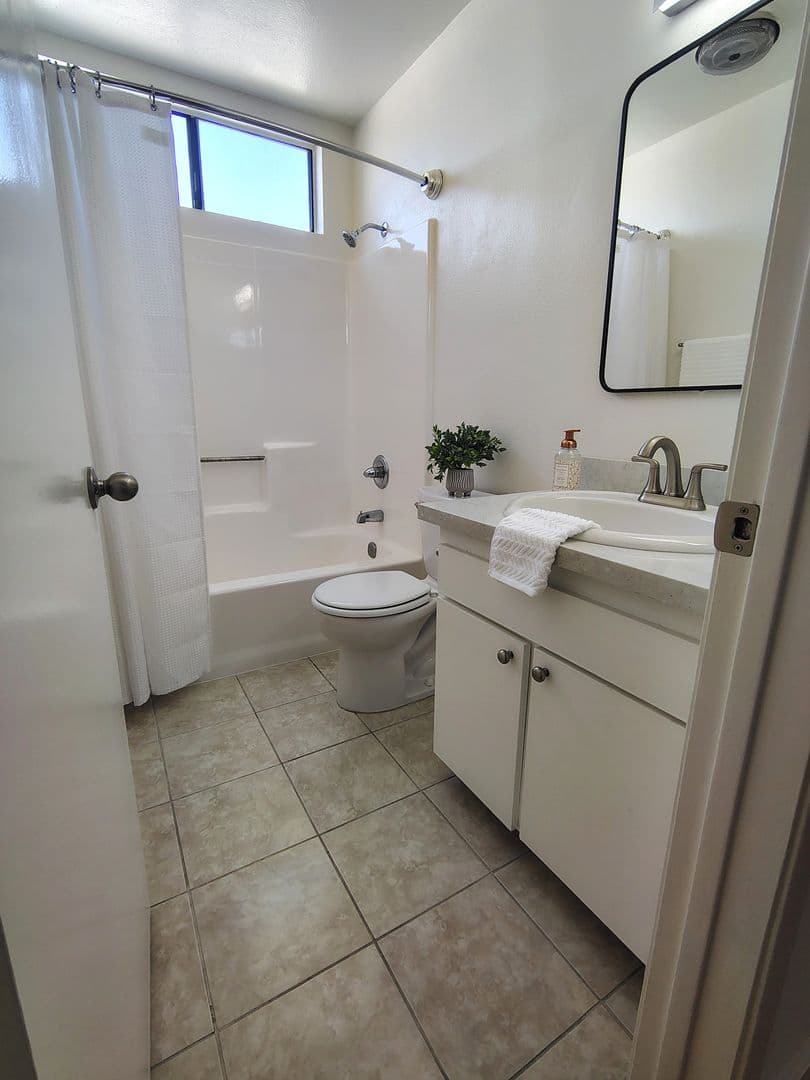 Glendale Apartment: 320 W. Maple St.