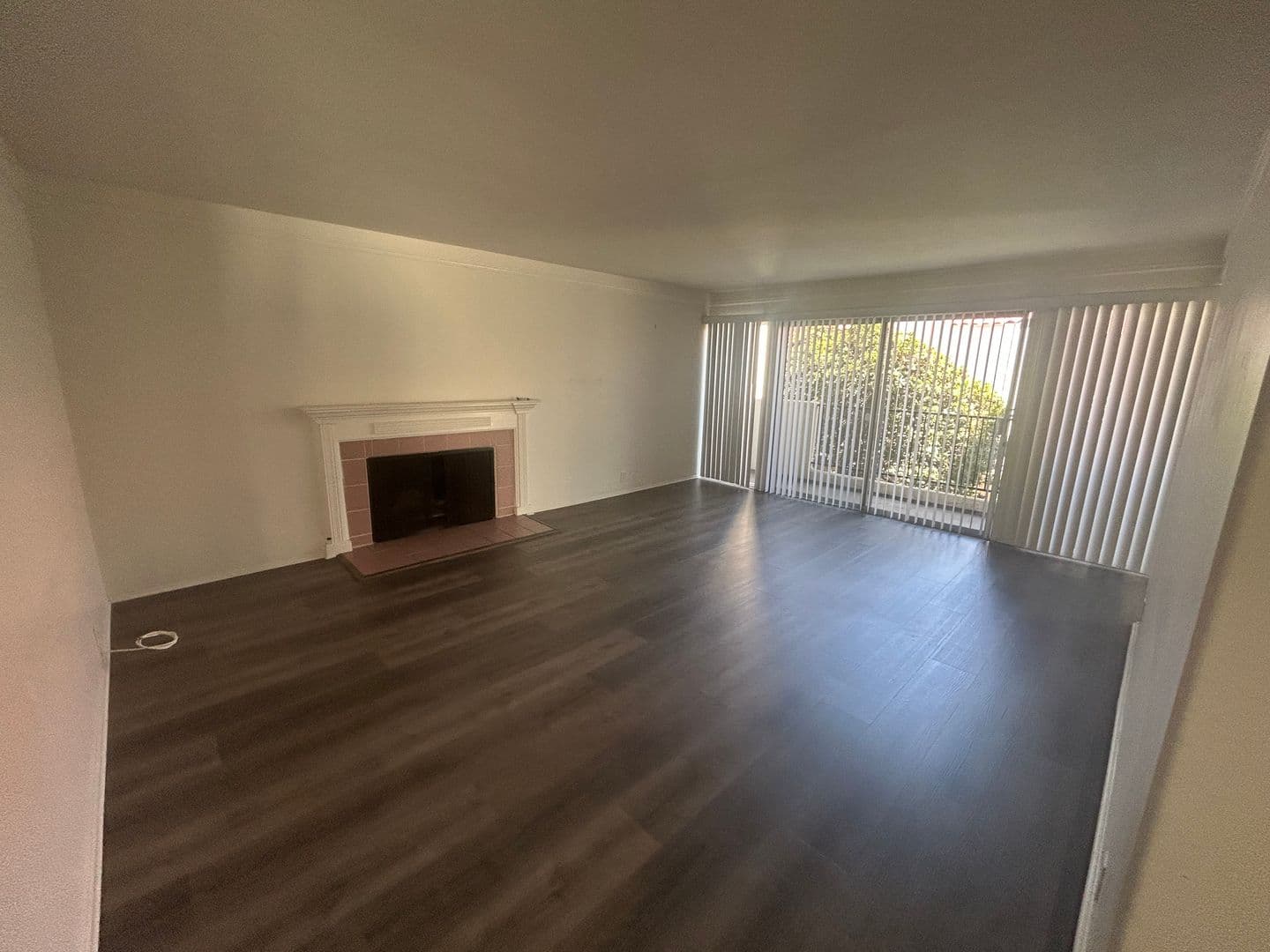 Pasadena Apartment: 285 W. California Ave.