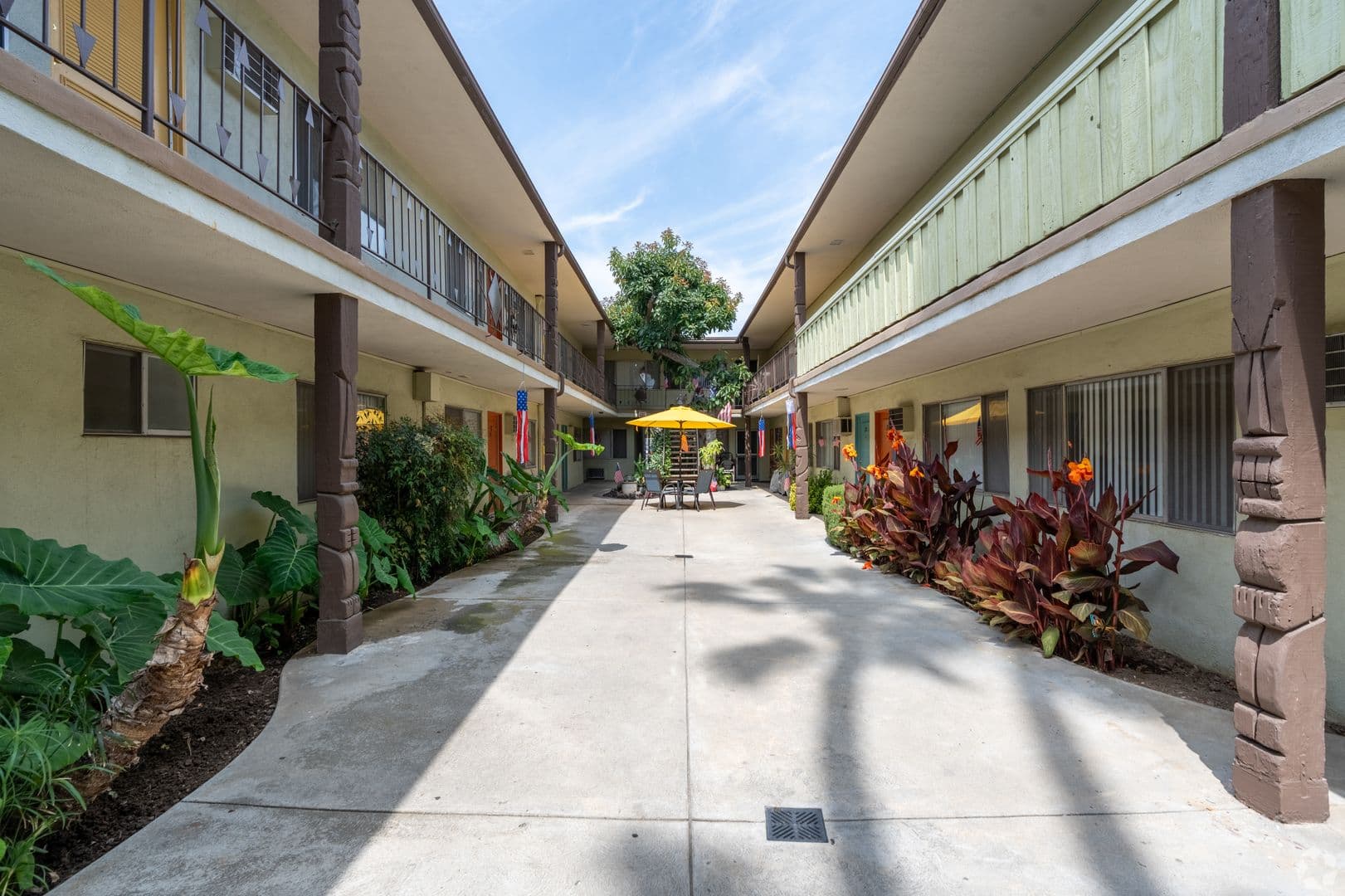 Reseda Apartment: 7923 Reseda Blvd.