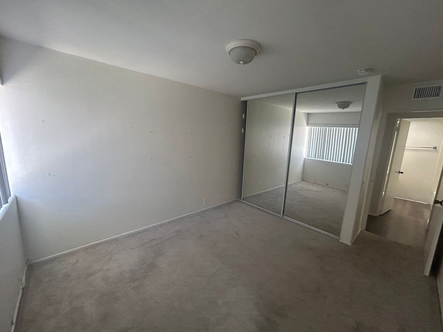 Pasadena Apartment: 285 W. California Ave.