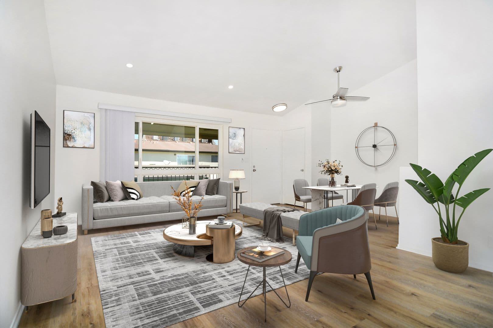 Van Nuys Apartment: 14960 Sherman Way