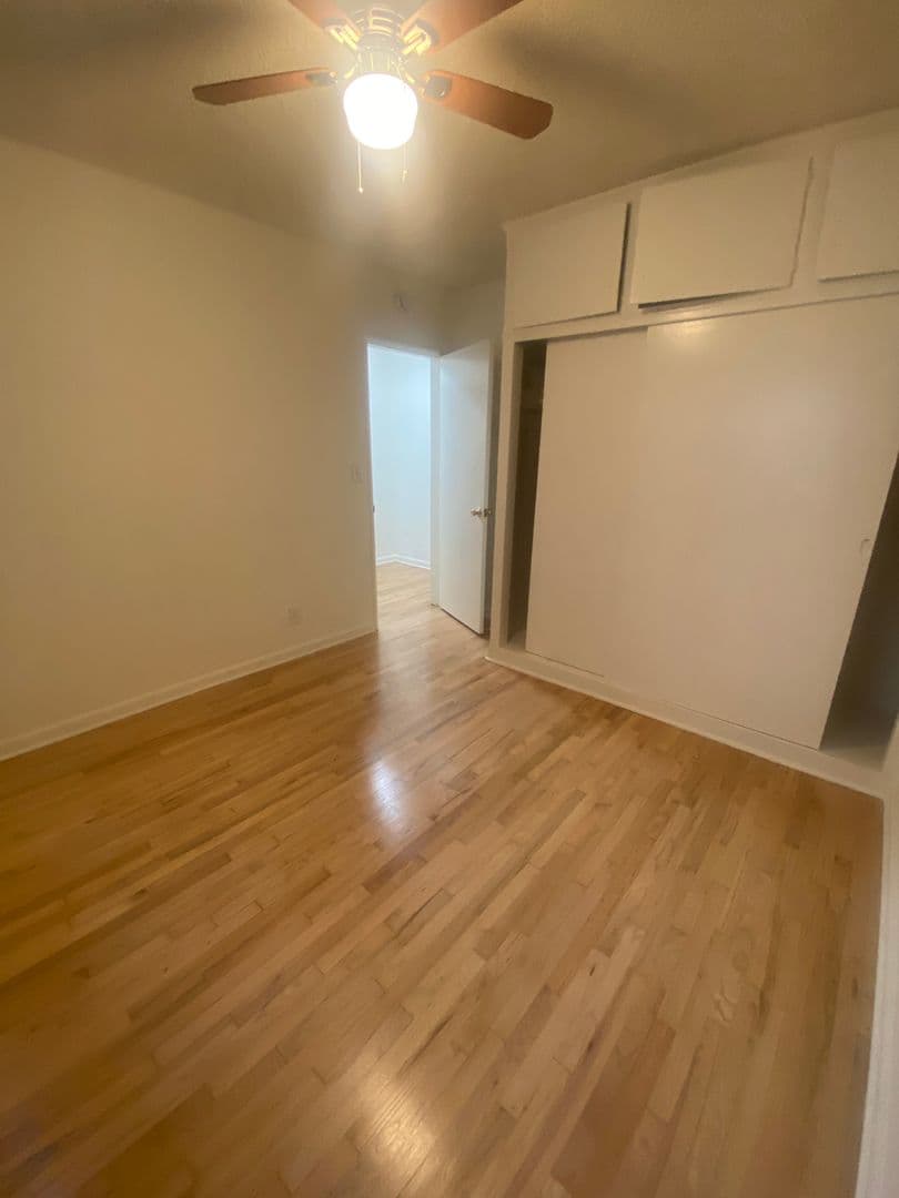 Burbank Apartment: 1719-1723 Grismer Ave.