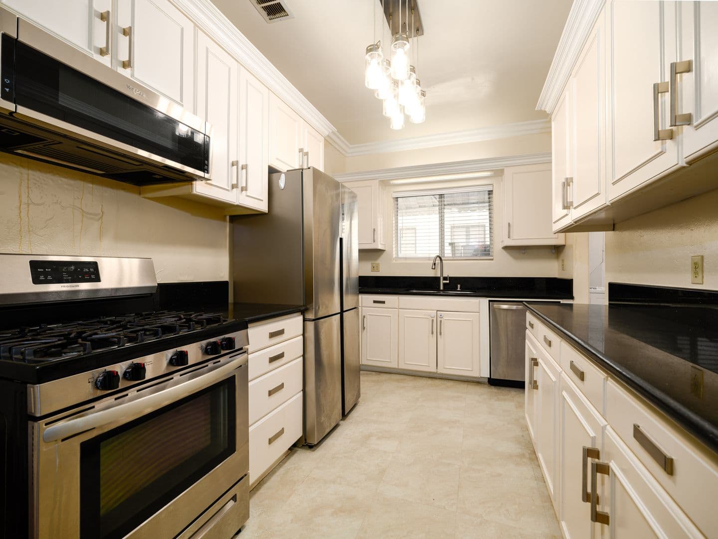 Beverly Hills Apartment: 152 North Arnaz Drive