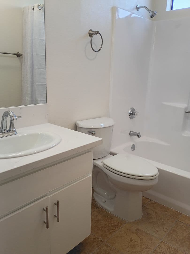 Glendale Apartment: 320 W. Maple St.