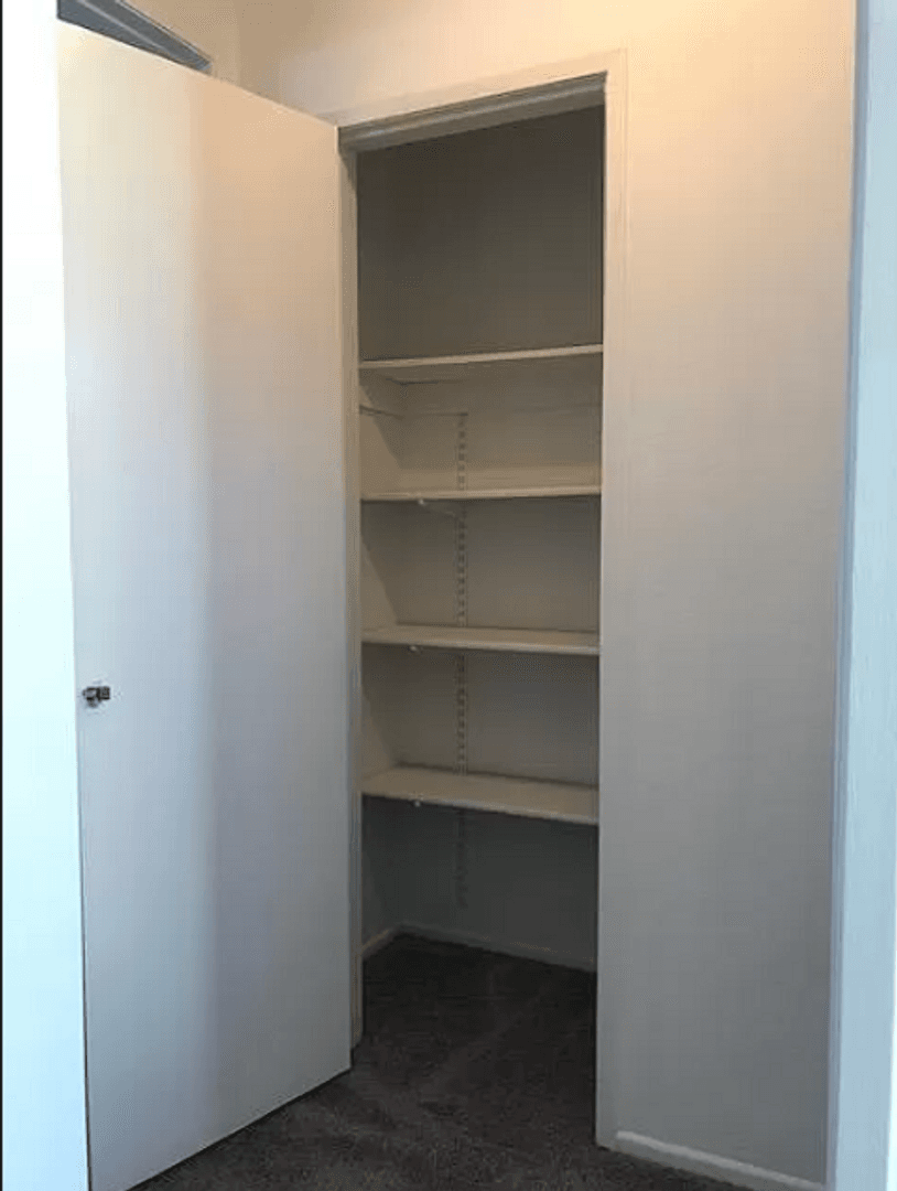 Sherman Oaks Apartment: 4747 Kester Ave