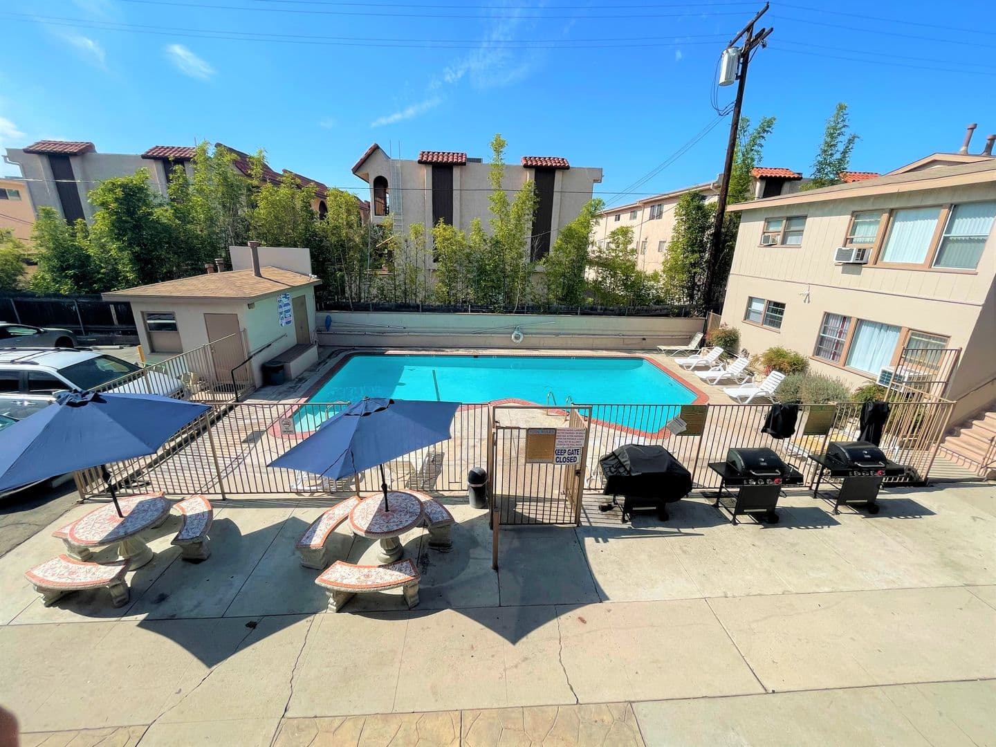 Burbank Apartment: 1719-1723 Grismer Ave.