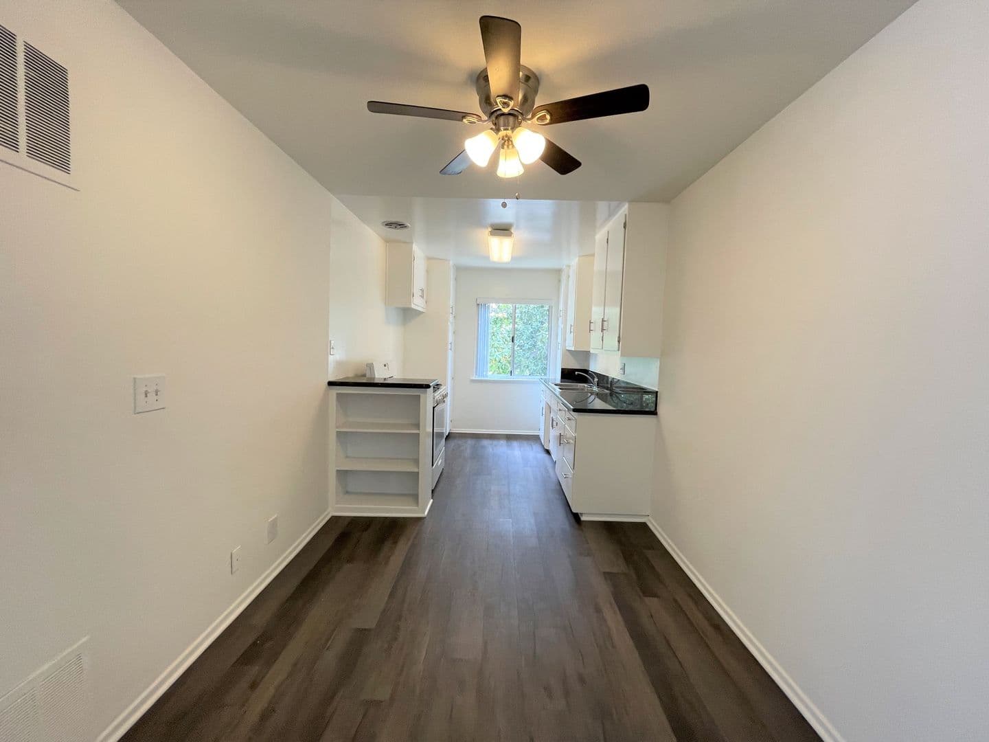 Pasadena Apartment: 255 S. Oakland Ave.