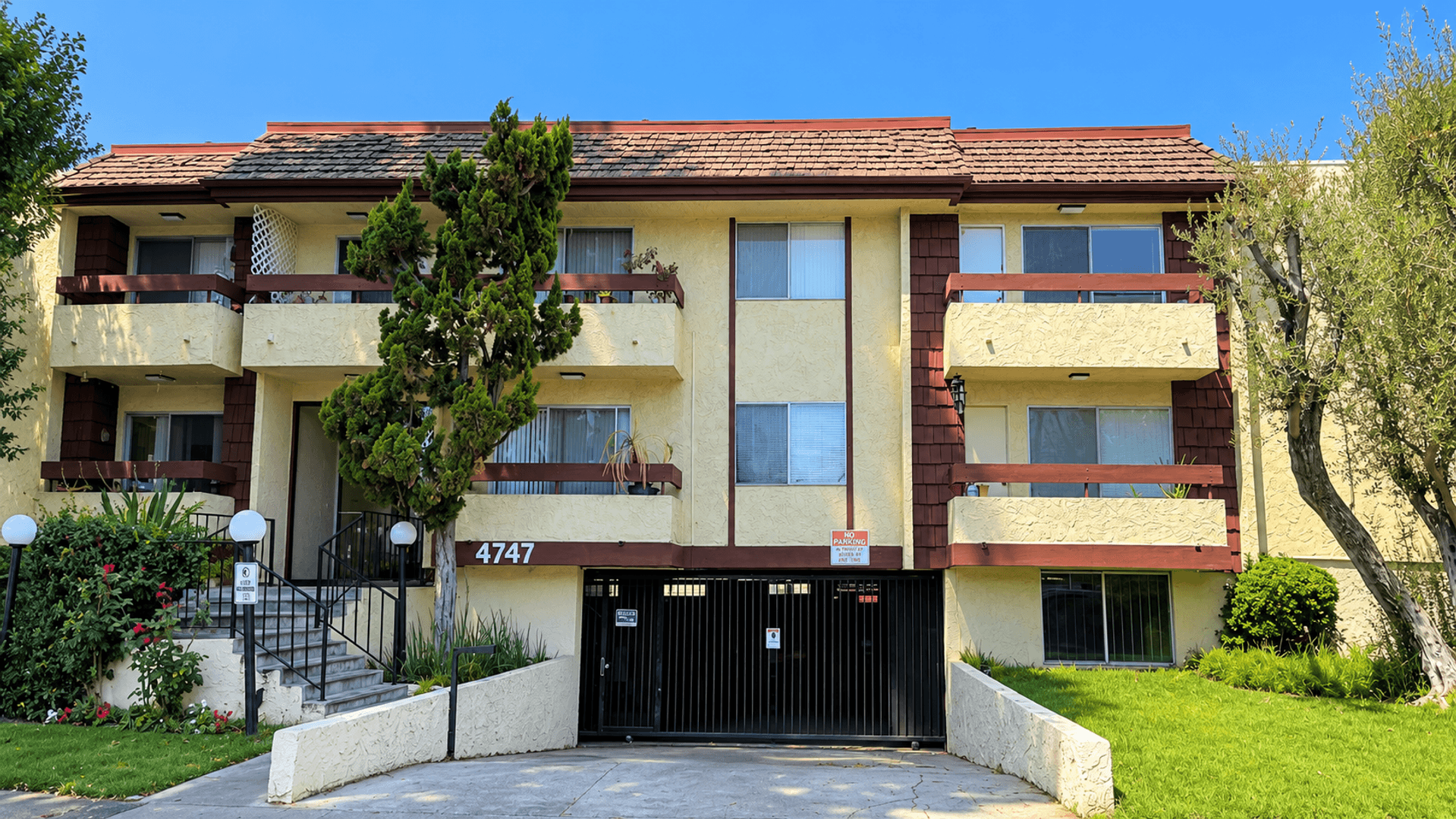 Sherman Oaks Apartment: 4747 Kester Ave