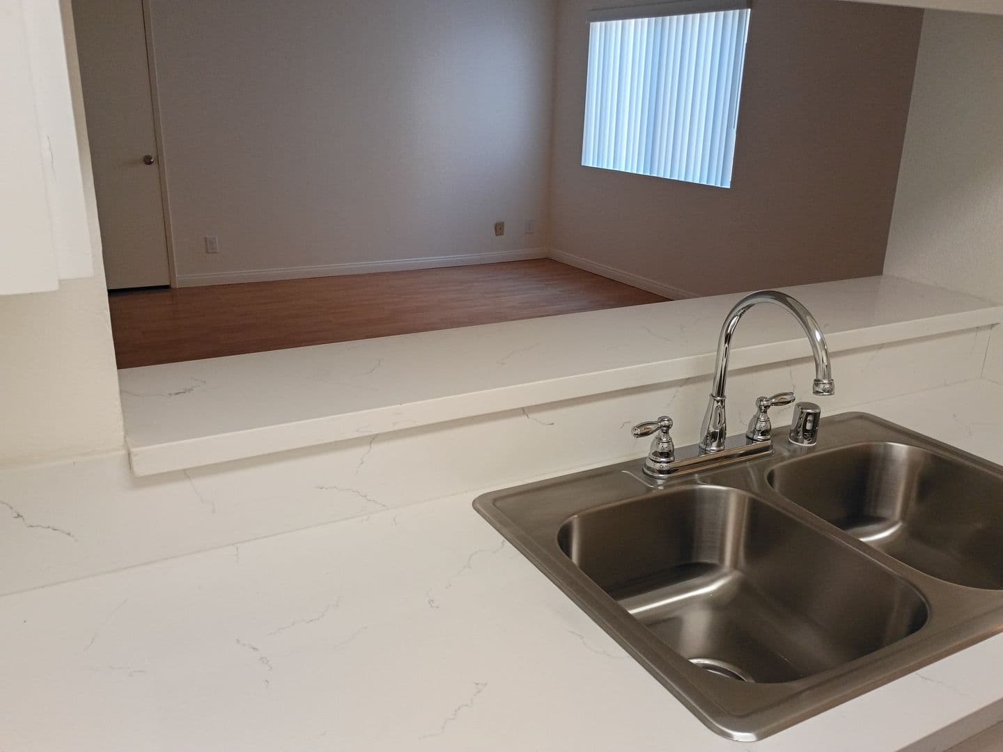 Glendale Apartment: 320 W. Maple St.
