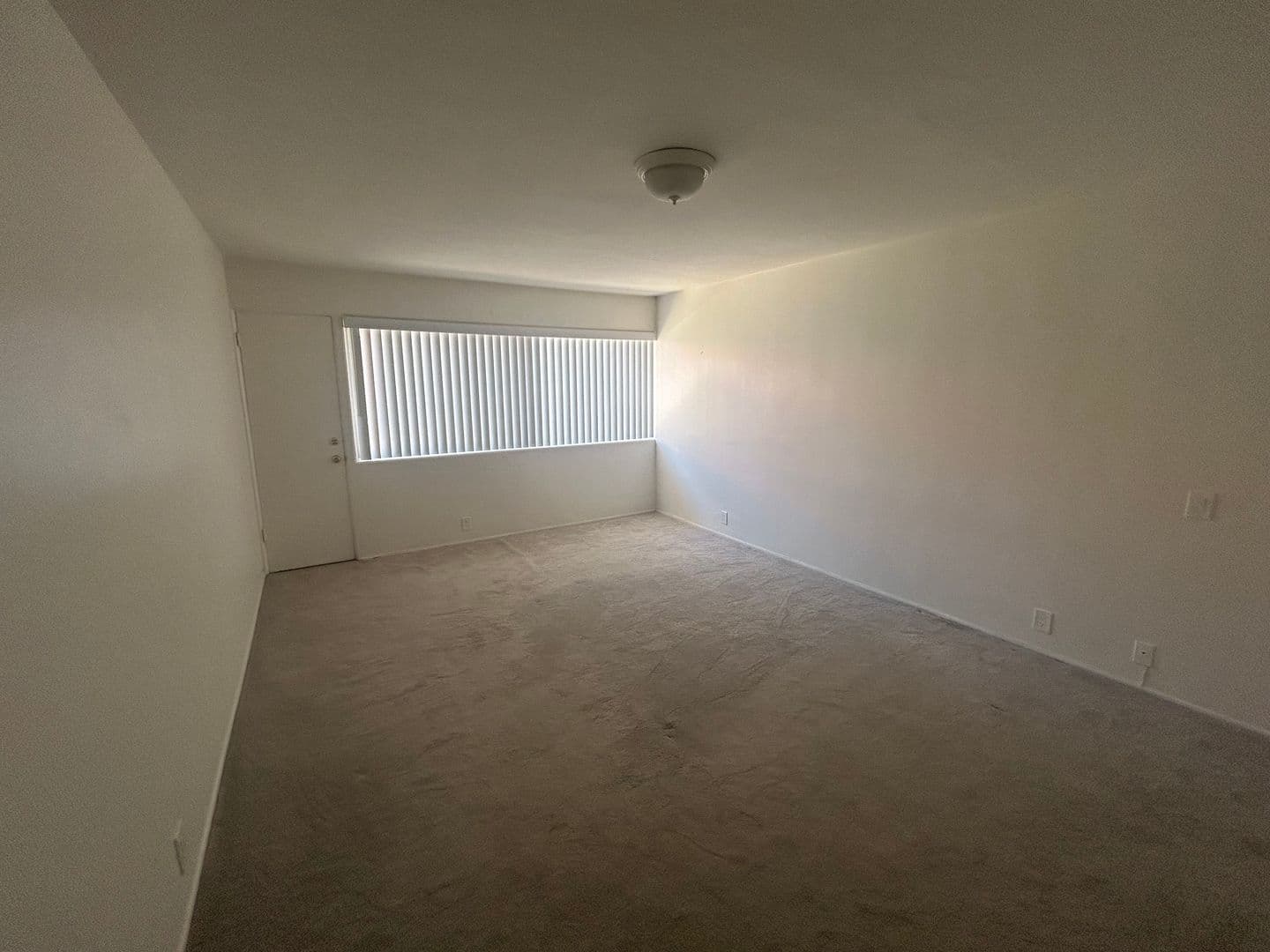 Pasadena Apartment: 285 W. California Ave.