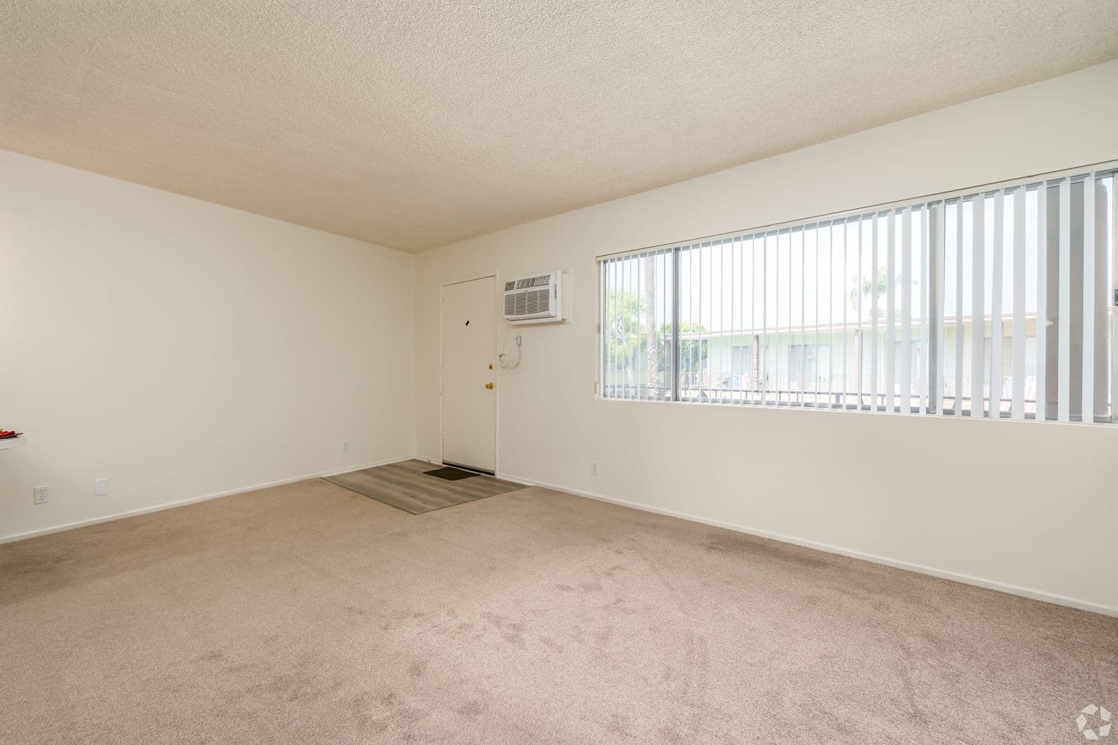 Reseda Apartment: 7923 Reseda Blvd.