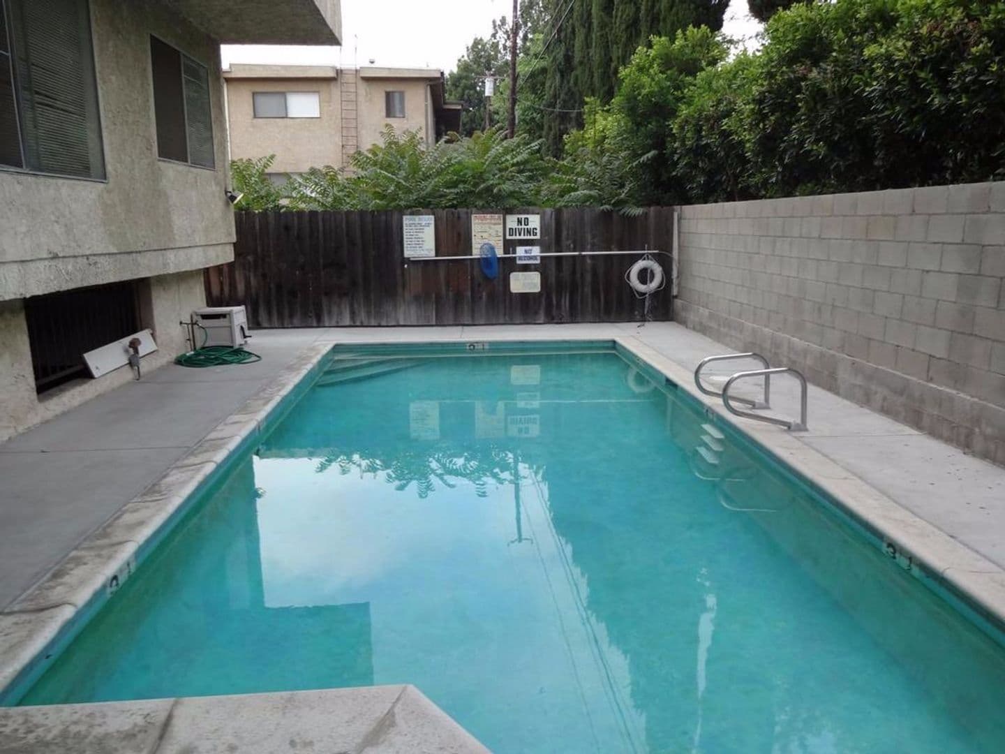 Sherman Oaks Apartment: 4747 Kester Ave