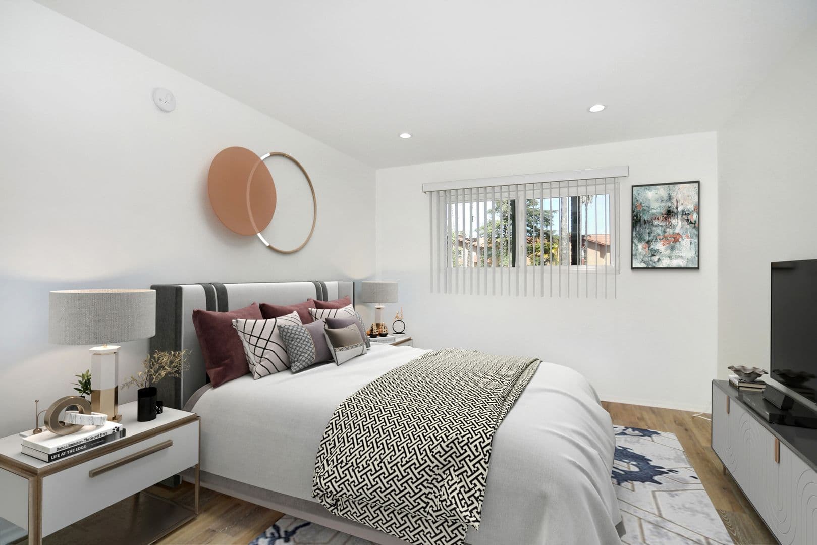 Van Nuys Apartment: 14960 Sherman Way