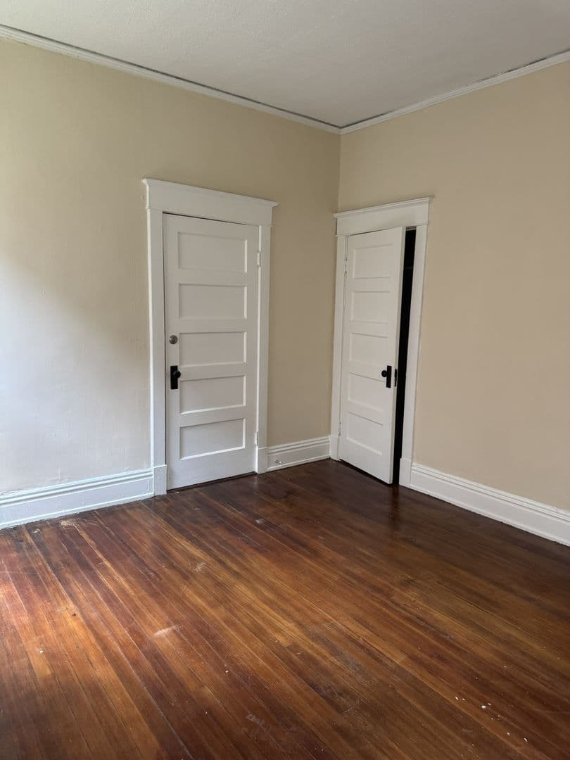 Richmond Apartment: 2422 Barton Ave