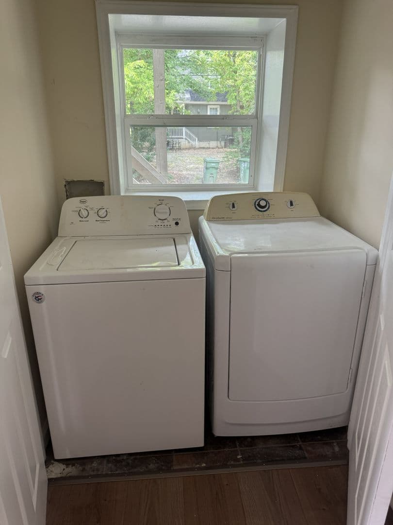 Richmond Apartment: 2422 Barton Ave