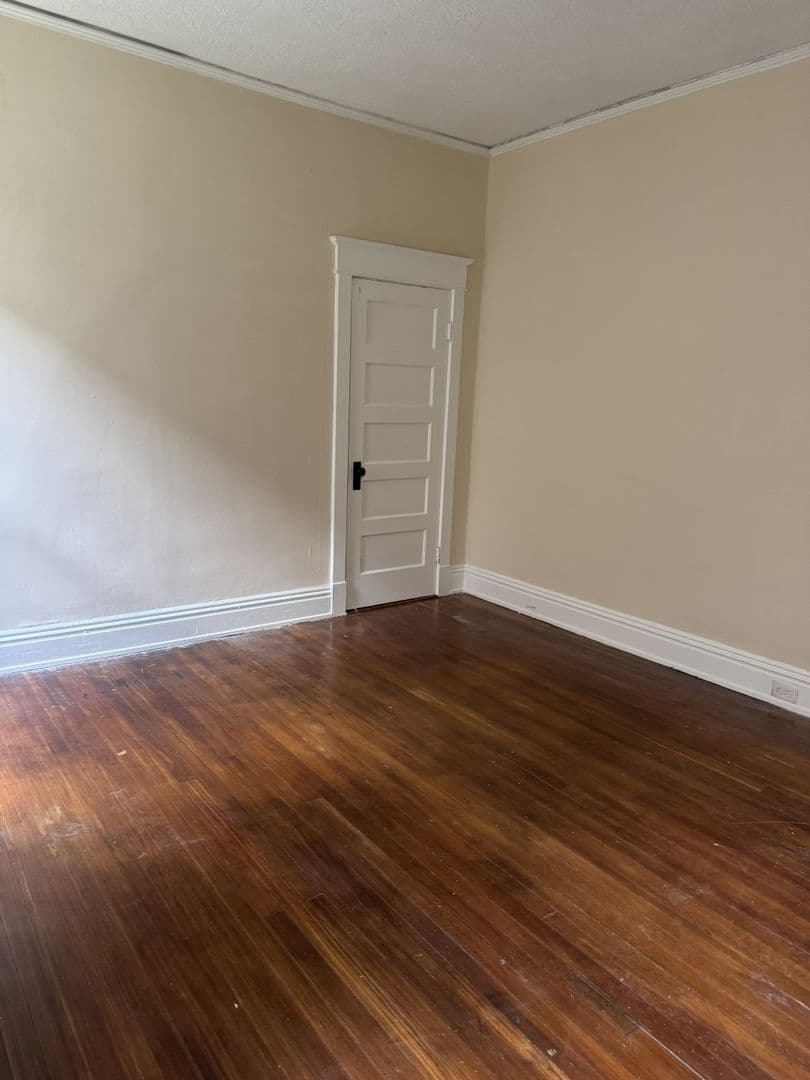 Richmond Apartment: 2422 Barton Ave