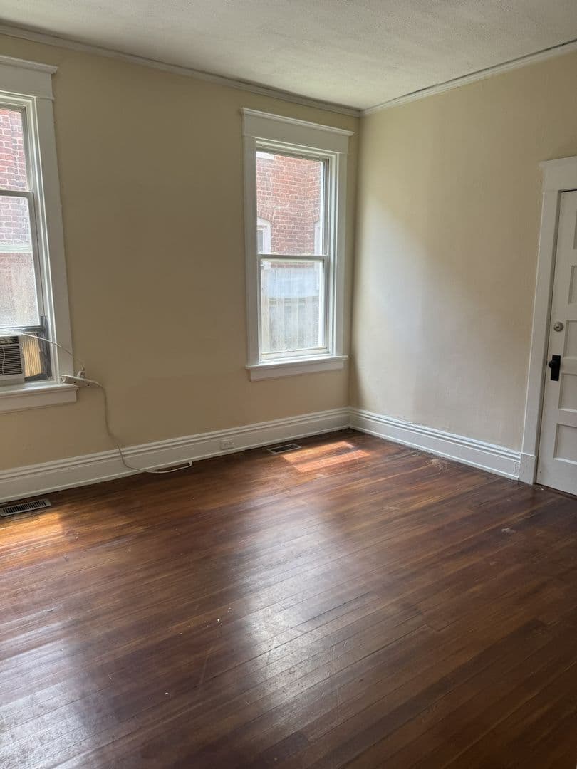 Richmond Apartment: 2422 Barton Ave