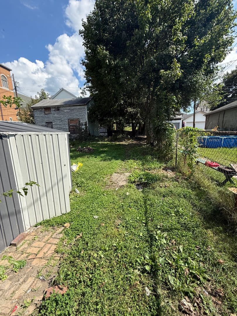 Altoona House: 205 3rd Avenue