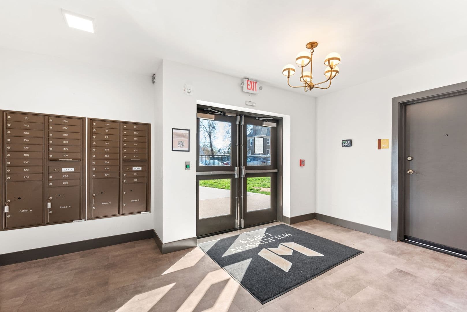 St Louis Apartment: 7135 Canterbury Ave