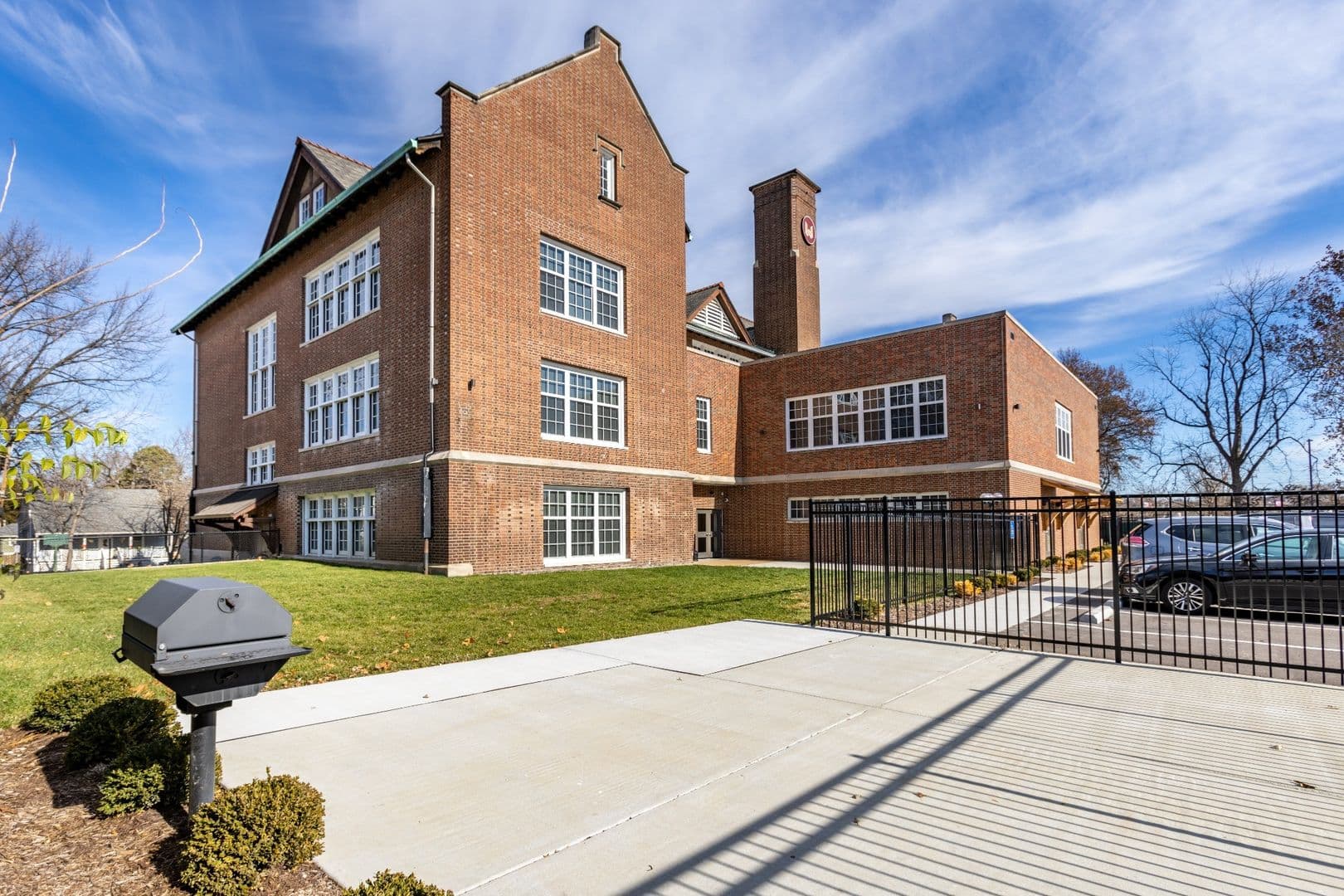 St Louis Apartment: 7135 Canterbury Ave