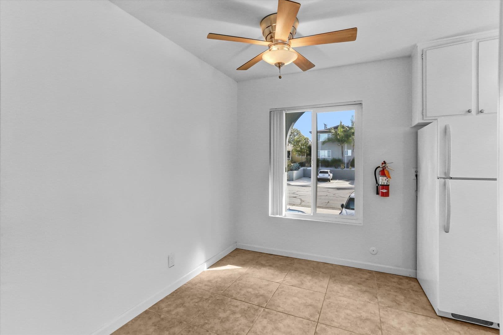San Diego Apartment: 4160 Hamilton Street