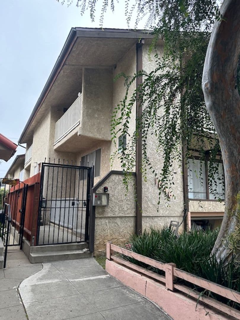 Santa Monica Condo: 1846 9th Street, #5
