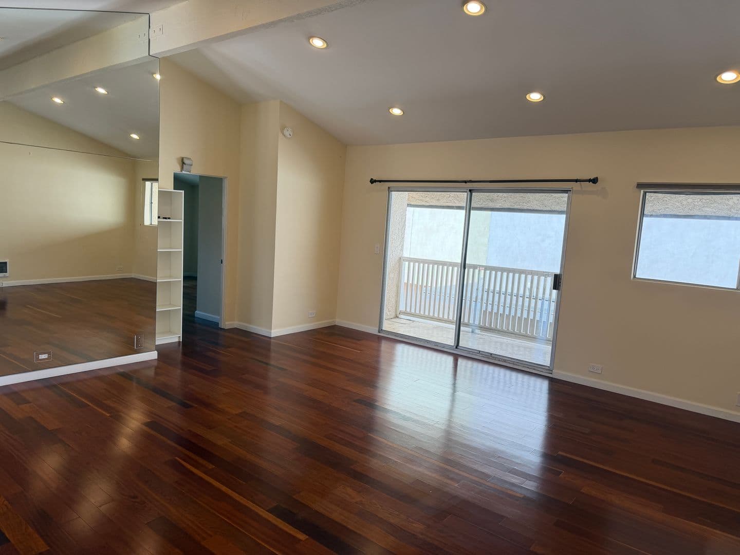 Santa Monica Condo: 1846 9th Street, #5