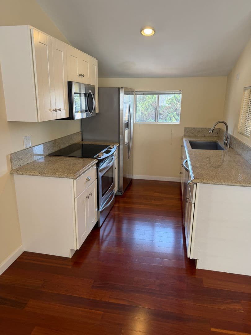 Santa Monica Condo: 1846 9th Street, #5