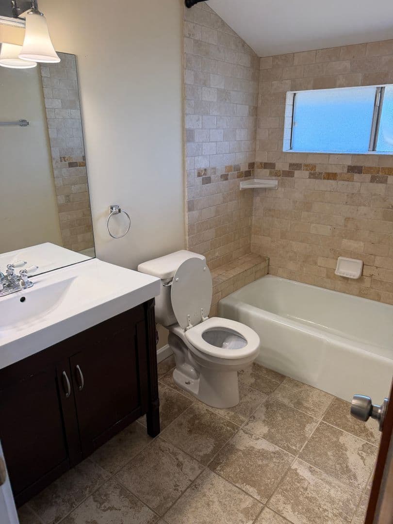 Santa Monica Condo: 1846 9th Street, #5